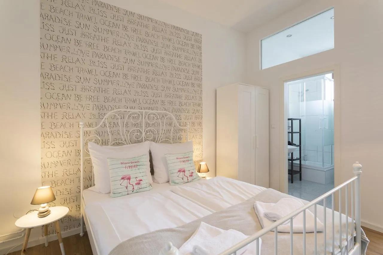 Stylish & Cosy Apartment In Berlin, Wifi Deutschland