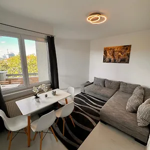  Apartment Hubert